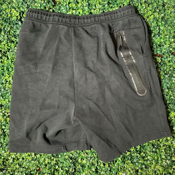 Nike Black Sportswear Tech Fleece Drawstring Shorts Size XL - Picture 2 of 3